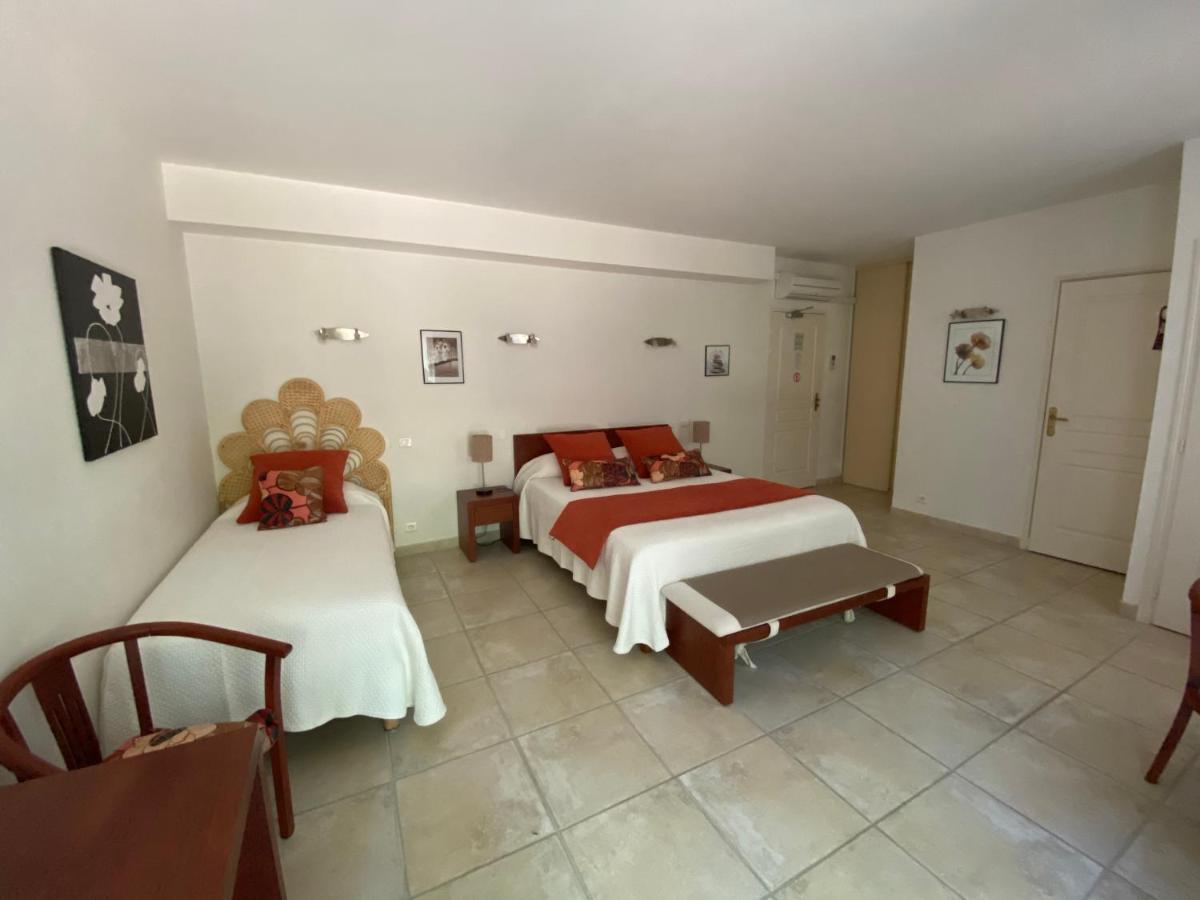Hotel Bon Encontre Сарла-ла-Канеда Екстер'єр фото